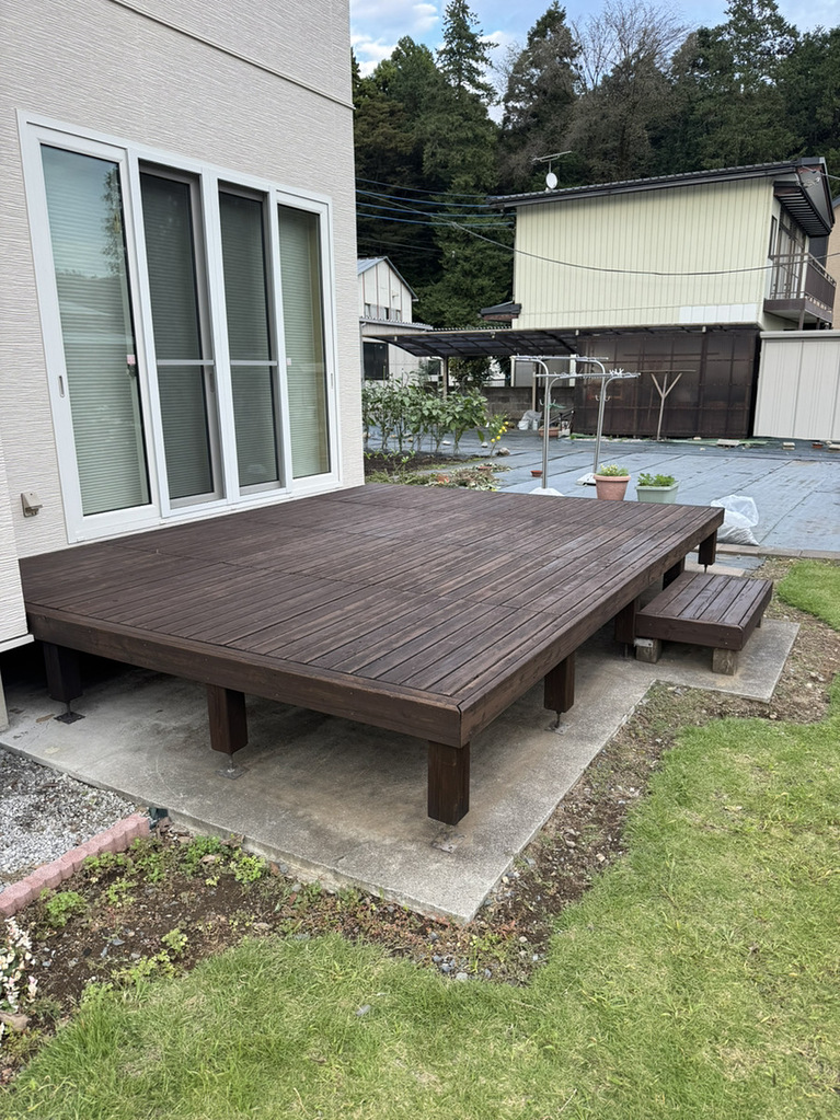 ウッドデッキクリア塗装後